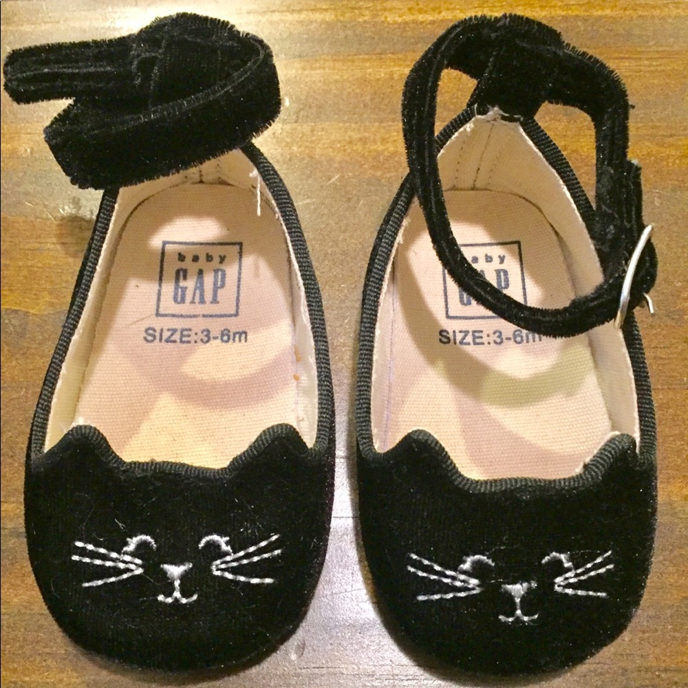 Gap infant shoes